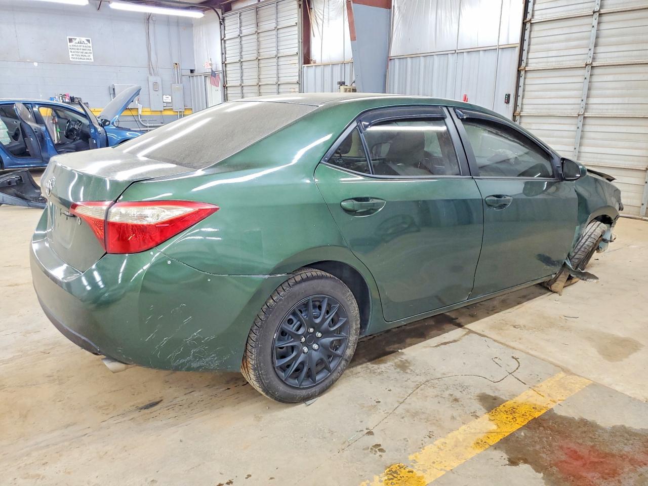 2015 Toyota Corolla Le - Фото 3