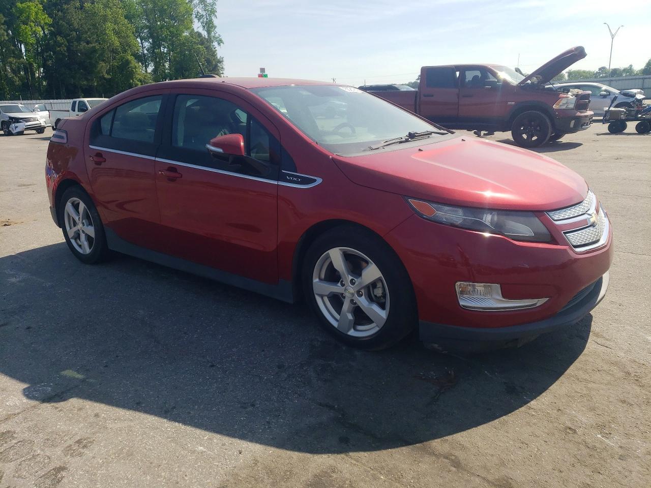 2015 Chevrolet Volt - Image 4