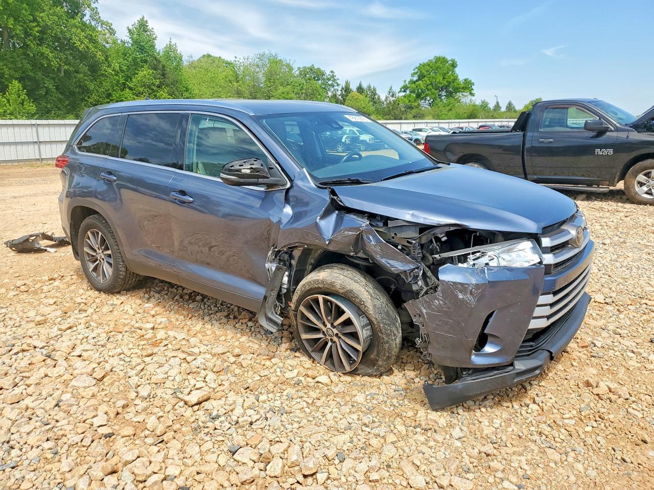 2019 Toyota Highlander Xle - Image 4