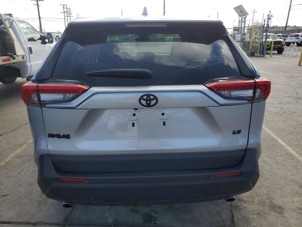 2024 Toyota Rav4 Le - Image 6