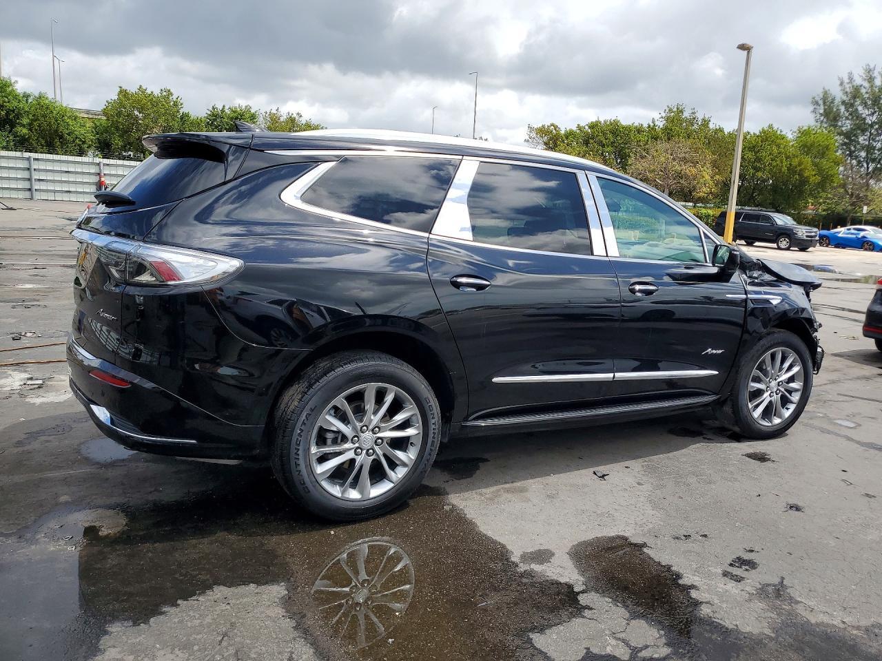 2022 Buick Enclave Avenir - Image 3