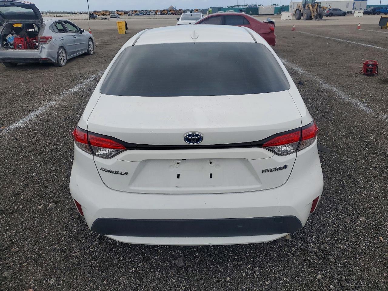 2022 Toyota Corolla Le - Фото 6