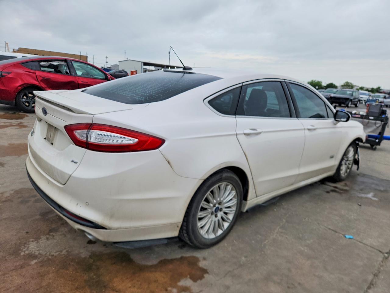2016 Ford Fusion Se Phev - Image 3