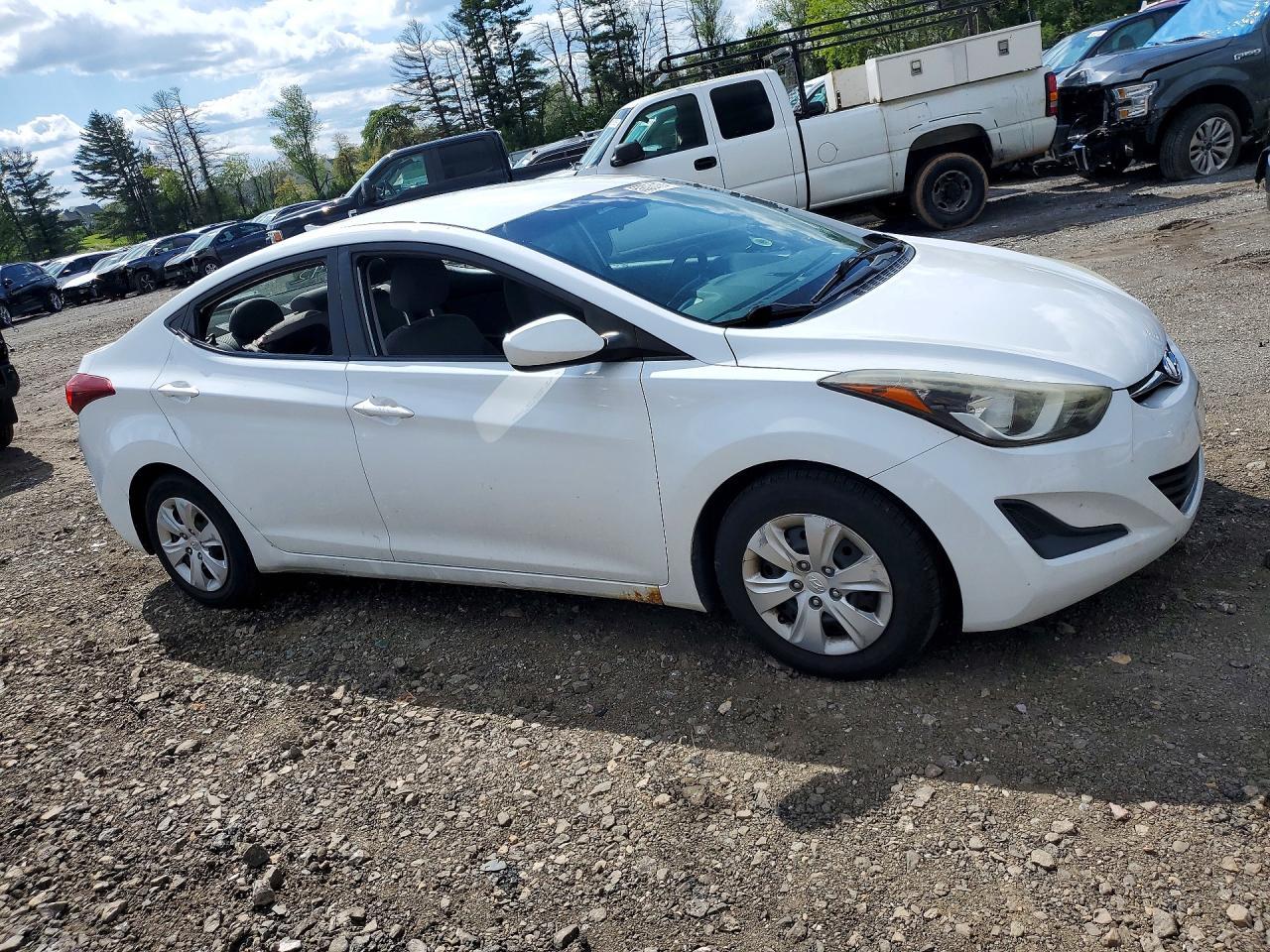 2016 Hyundai Elantra Se - Image 4