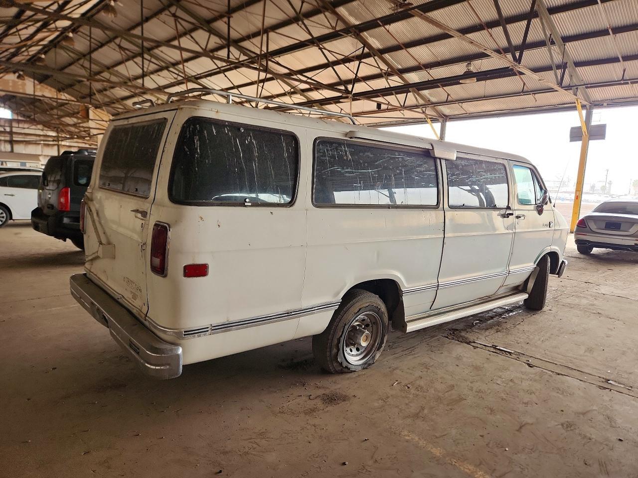 1986 Dodge Ram Wagon B350 - Фото 3