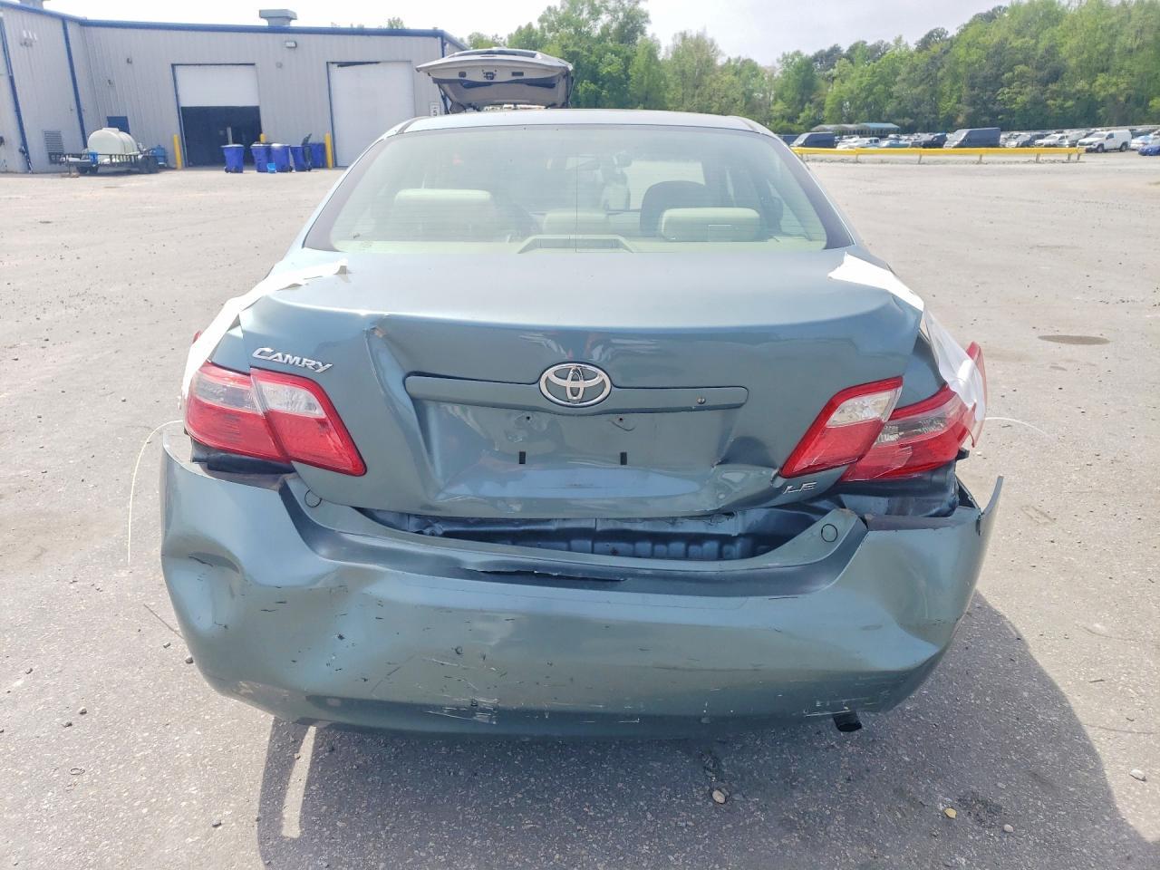 2009 Toyota Camry Le - Фото 6