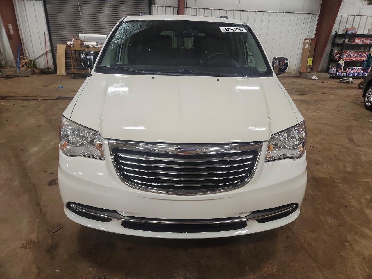 2013 Chrysler Town & Country Touring L - Фото 5