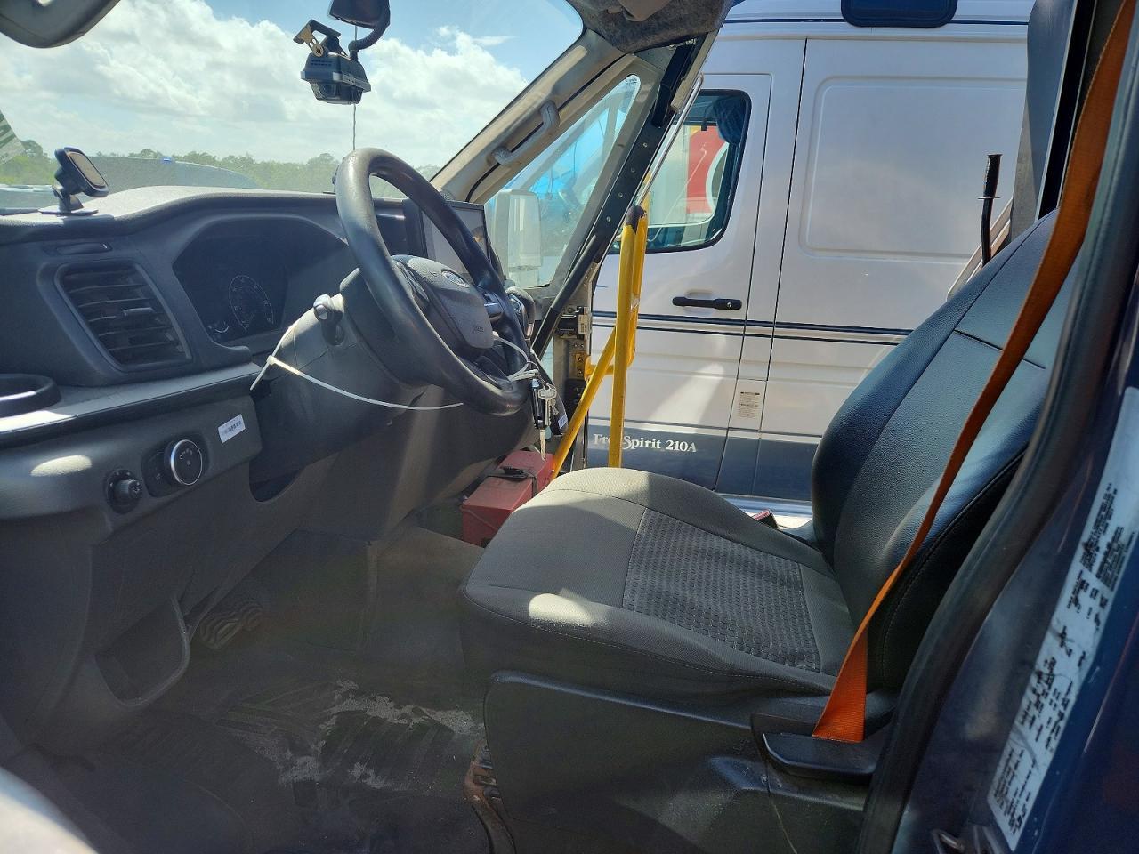 2021 Ford Transit T-350 Step Van - Image 7
