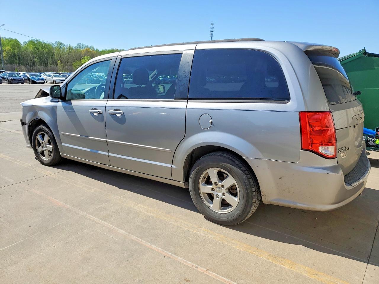 2013 Dodge Grand Caravan Sxt - Фото 2