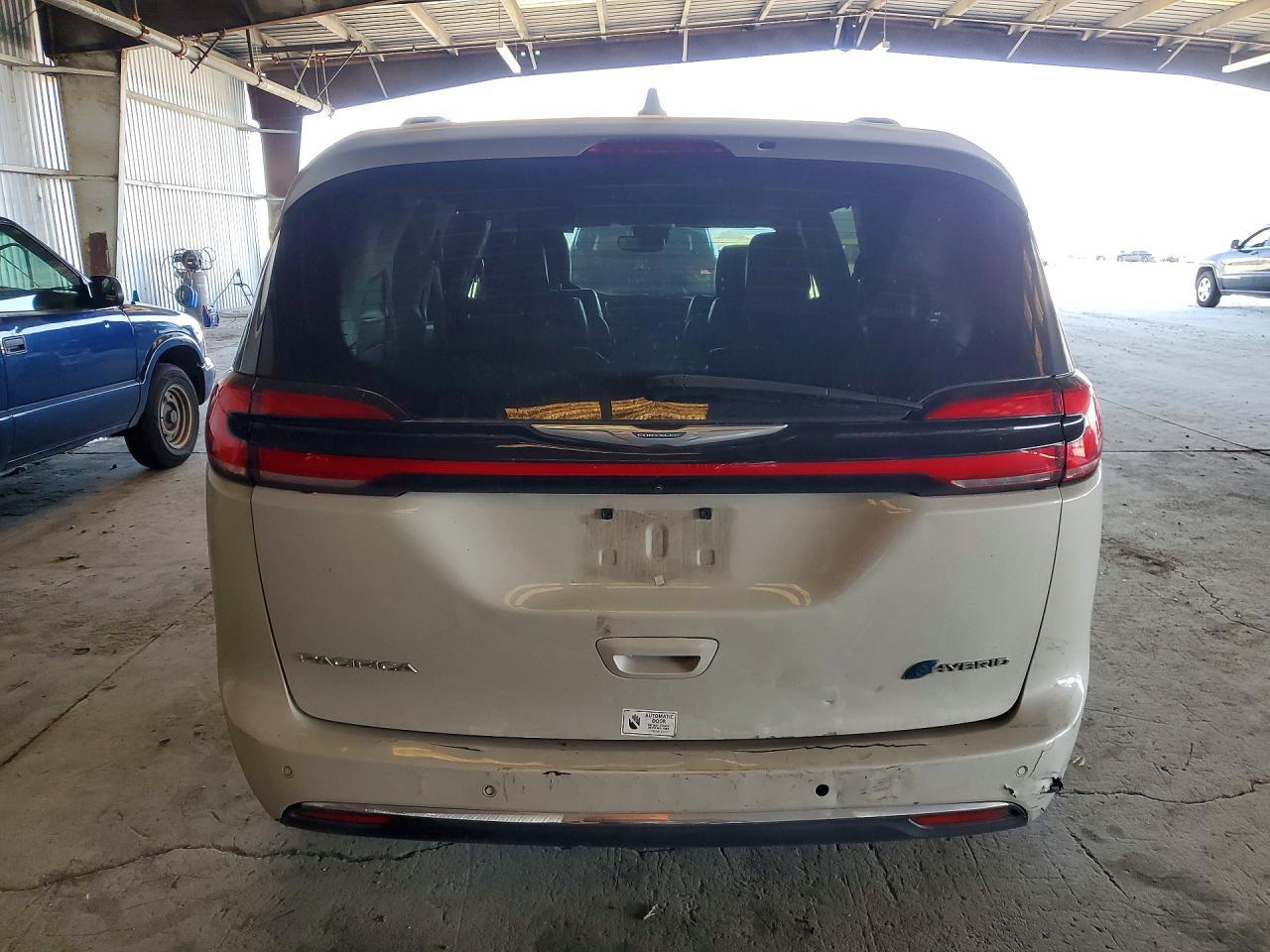 2021 Chrysler Pacifica Hybrid Touring L - Фото 6