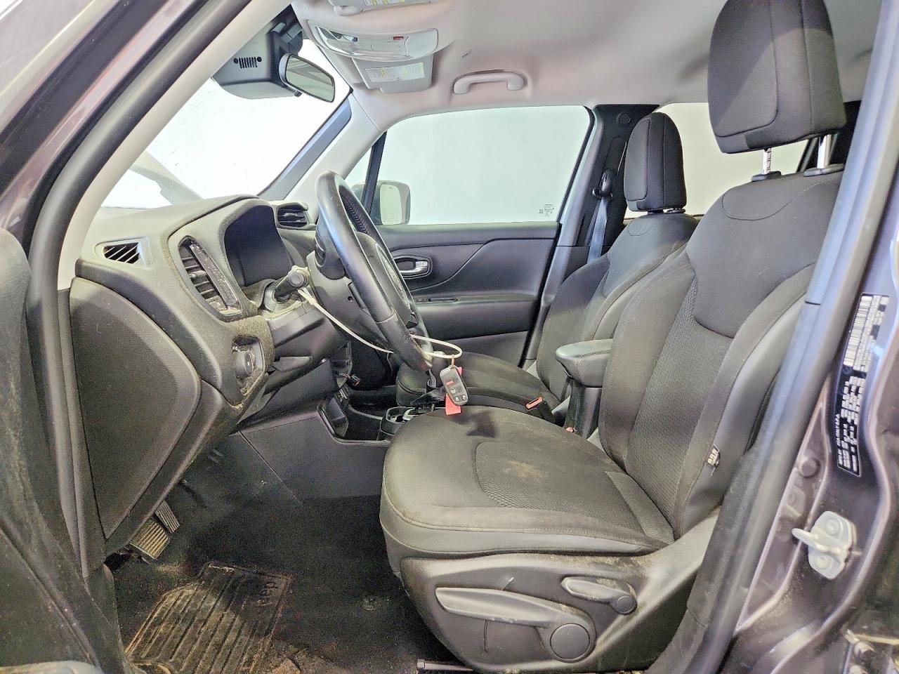 2019 Jeep Renegade Latitude - Image 7
