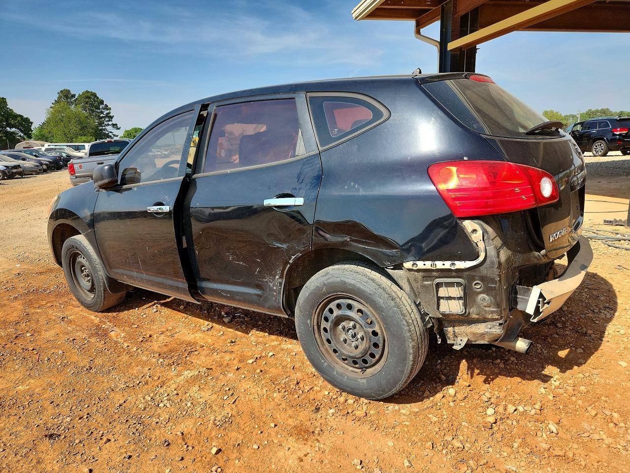 2010 Nissan Rogue S - Image 2