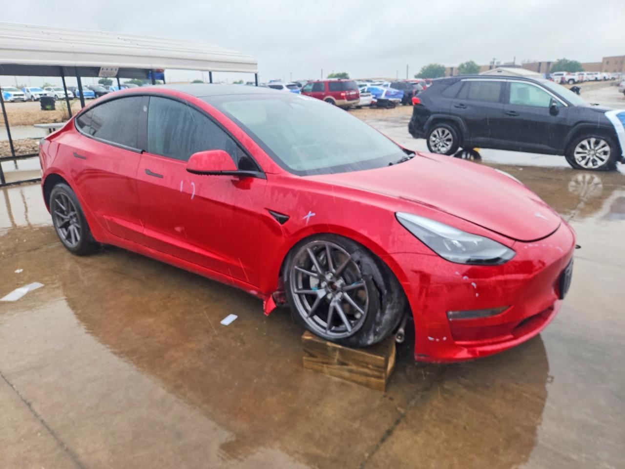 2023 Tesla Model 3 - Фото 4