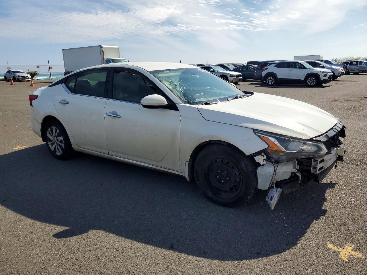 2019 Nissan Altima S - Image 4