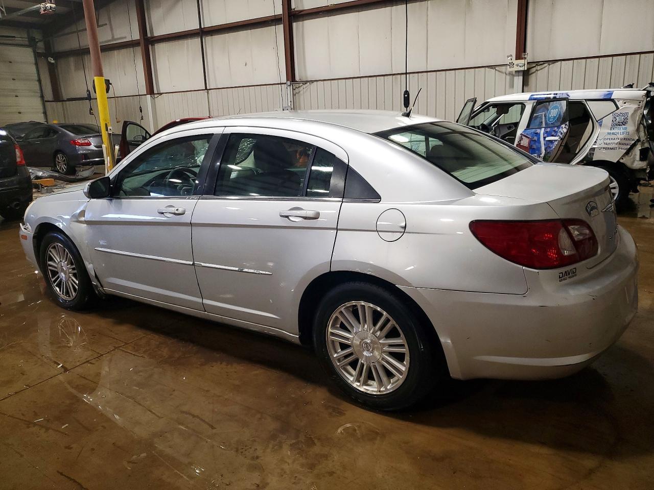 2007 Chrysler Sebring Touring - Image 2