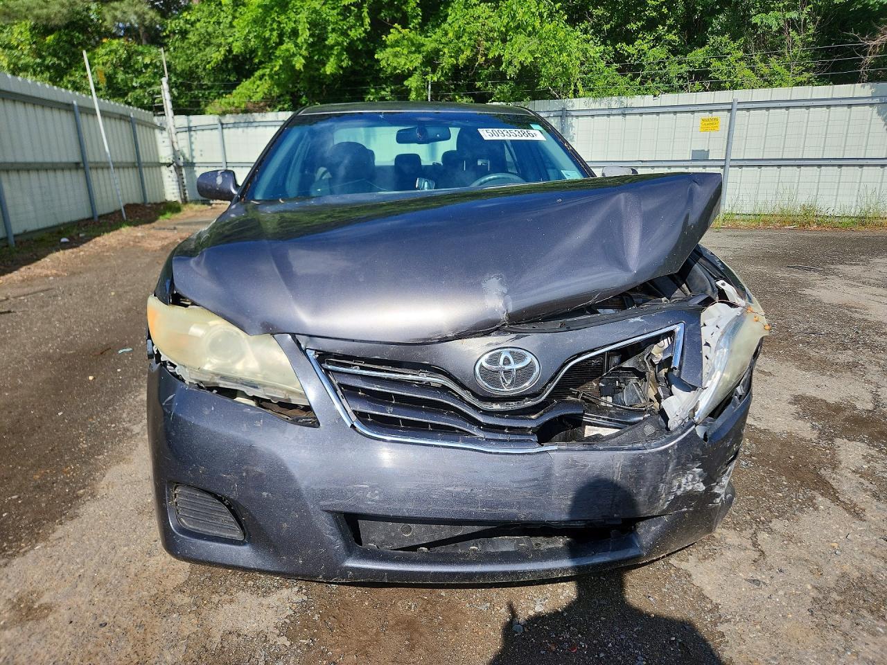 2011 Toyota Camry Le - Image 5