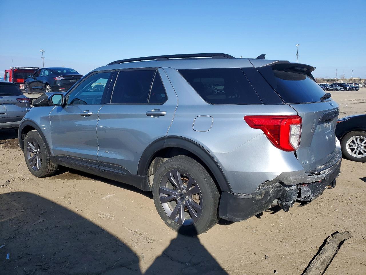 2023 Ford Explorer Xlt - Image 2