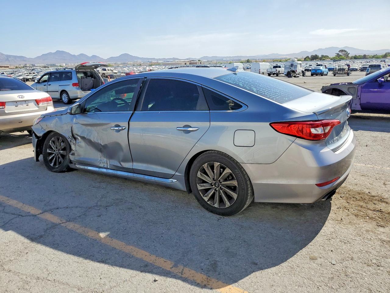 2015 Hyundai Sonata Sport - Фото 2