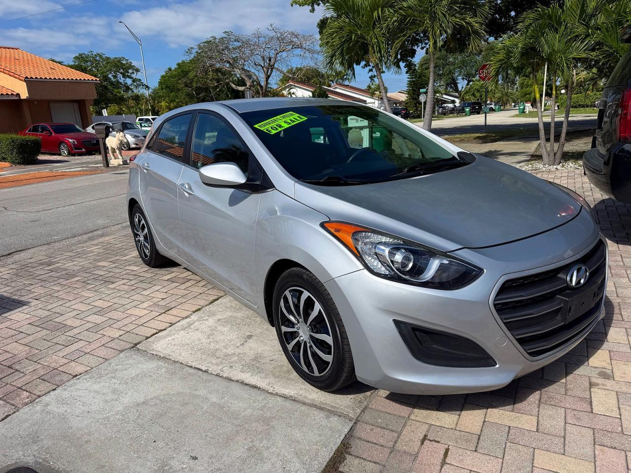 2016 Hyundai Elantra Gt Base