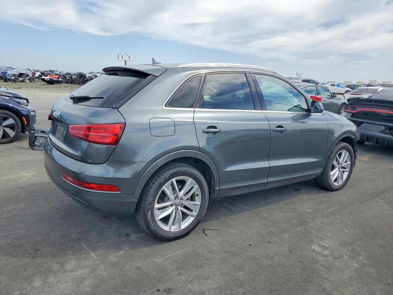 2018 Audi Q3 Premium Plus - Фото 3