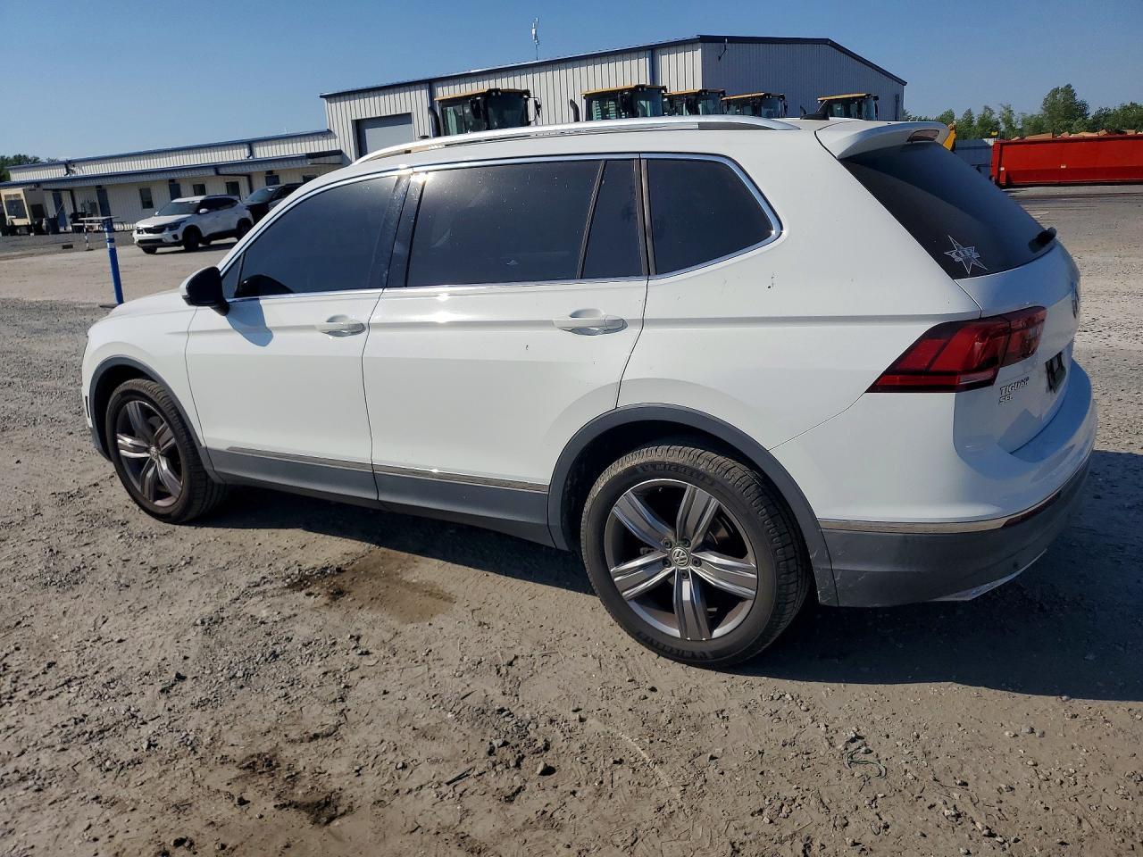 2020 Volkswagen Tiguan Se - Фото 2