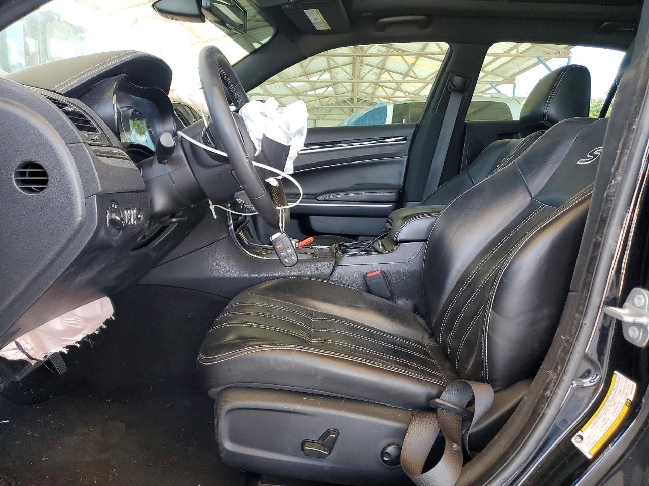 2022 Chrysler 300 S - Фото 7