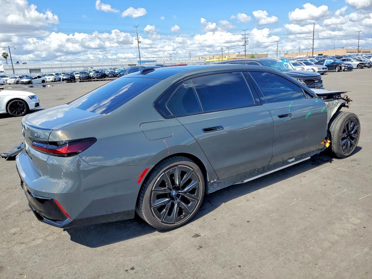 2024 BMW I7 Edrive50 - Фото 3