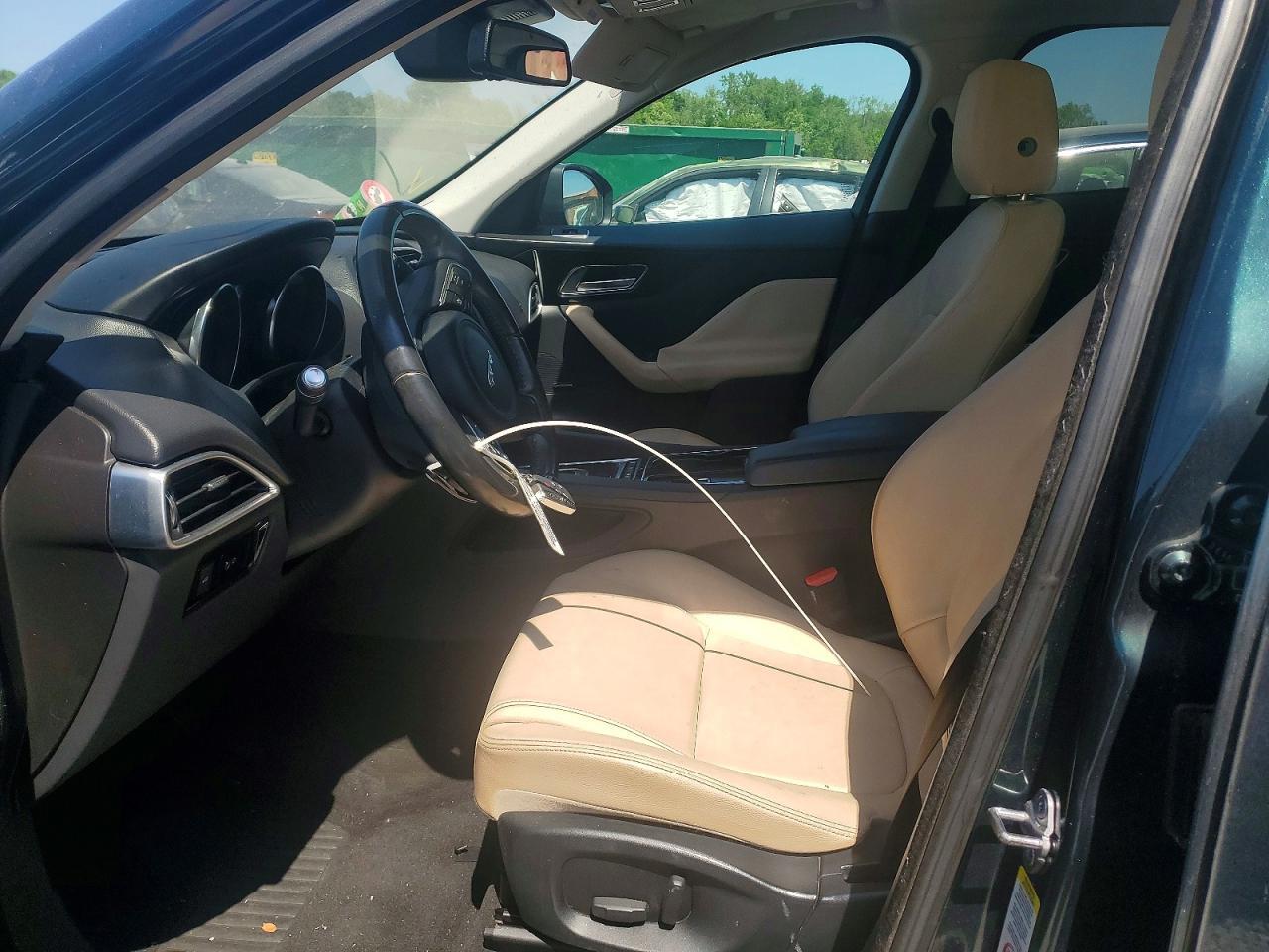 2017 Jagu F-Pace Pre - Фото 7