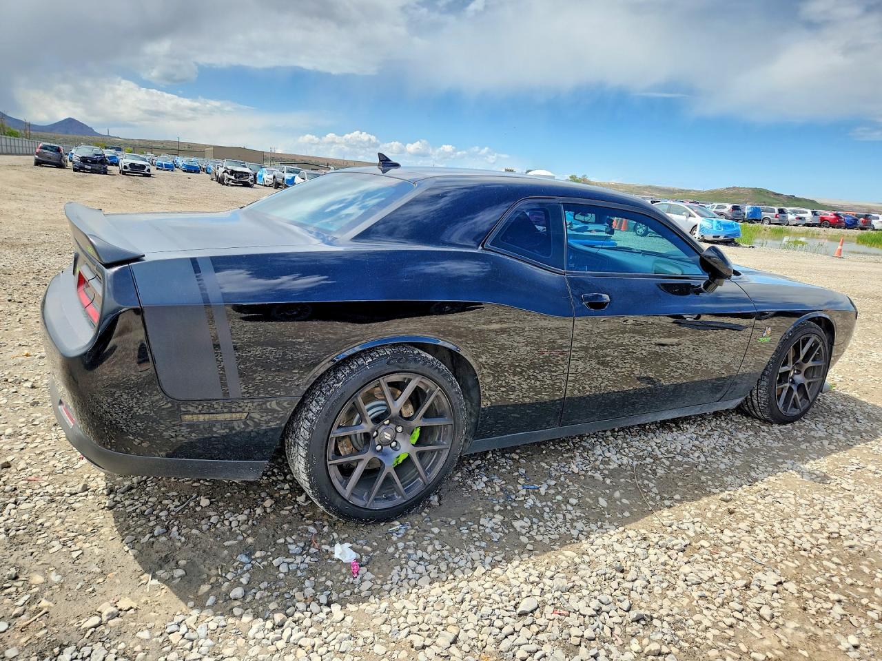 2017 Dodge Challenger R - Image 3