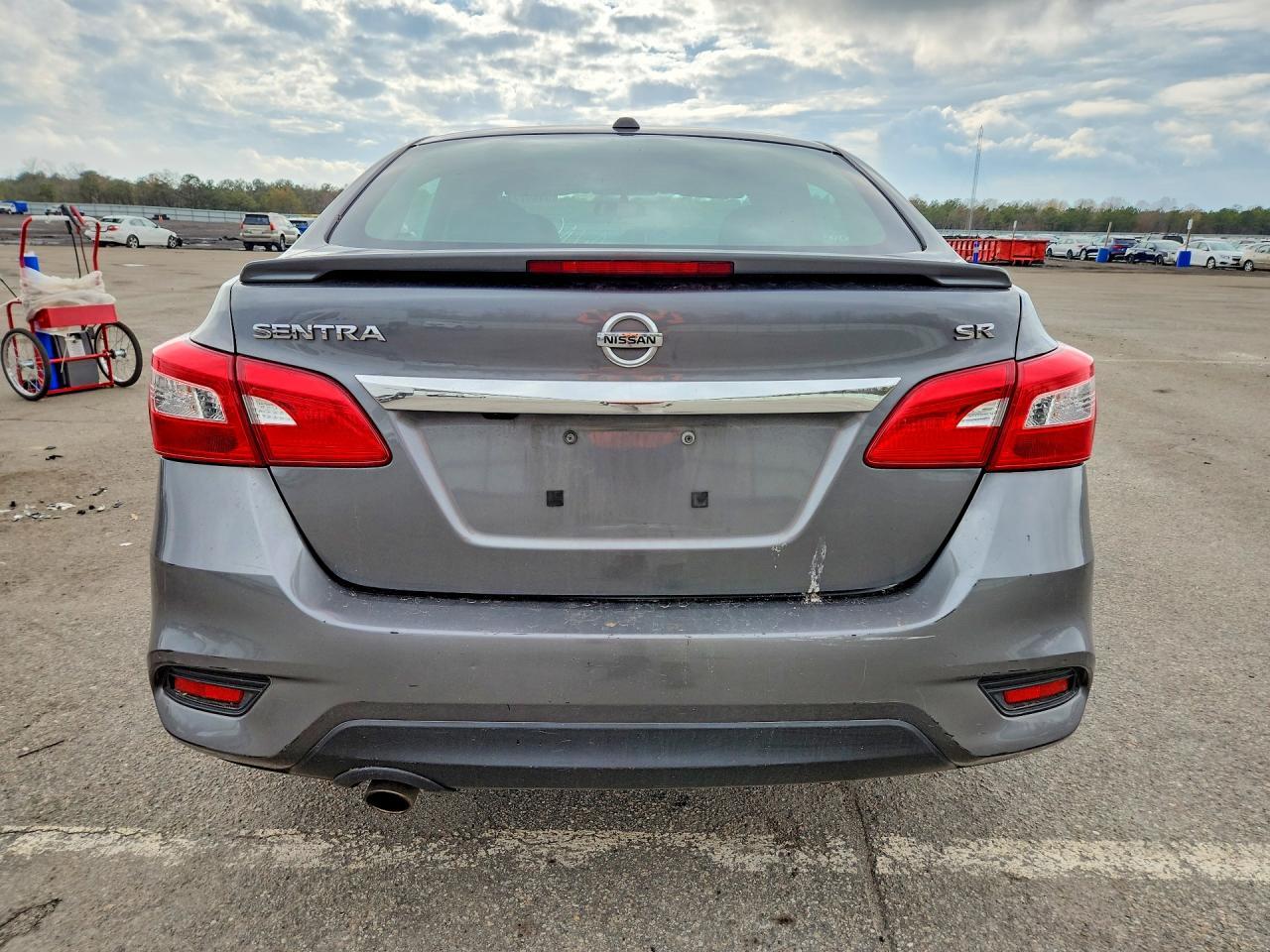 2019 Nissan Sentra Sr - Фото 6