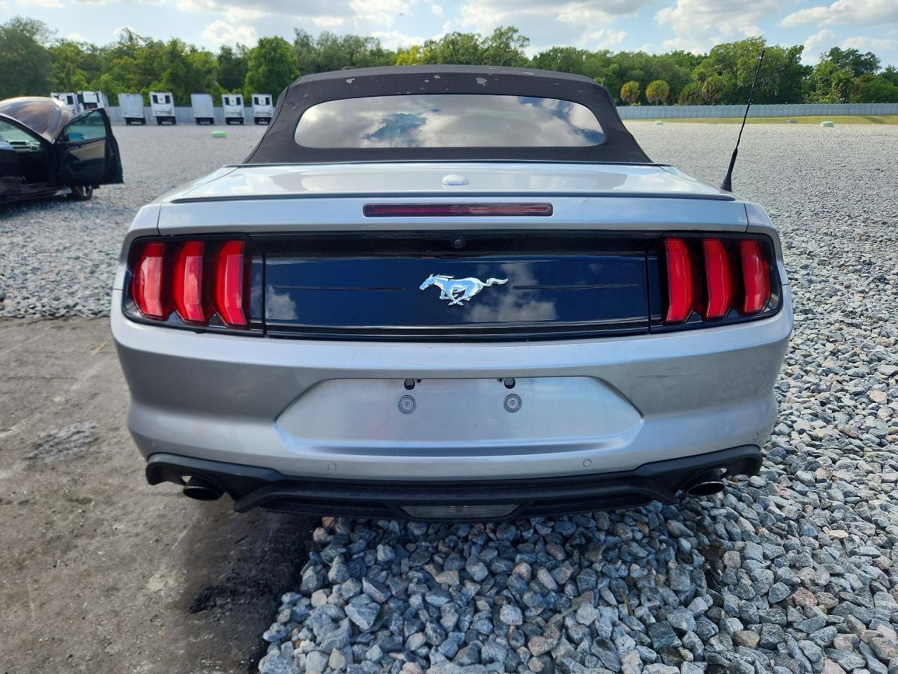 2023 Ford Mustang - Image 6