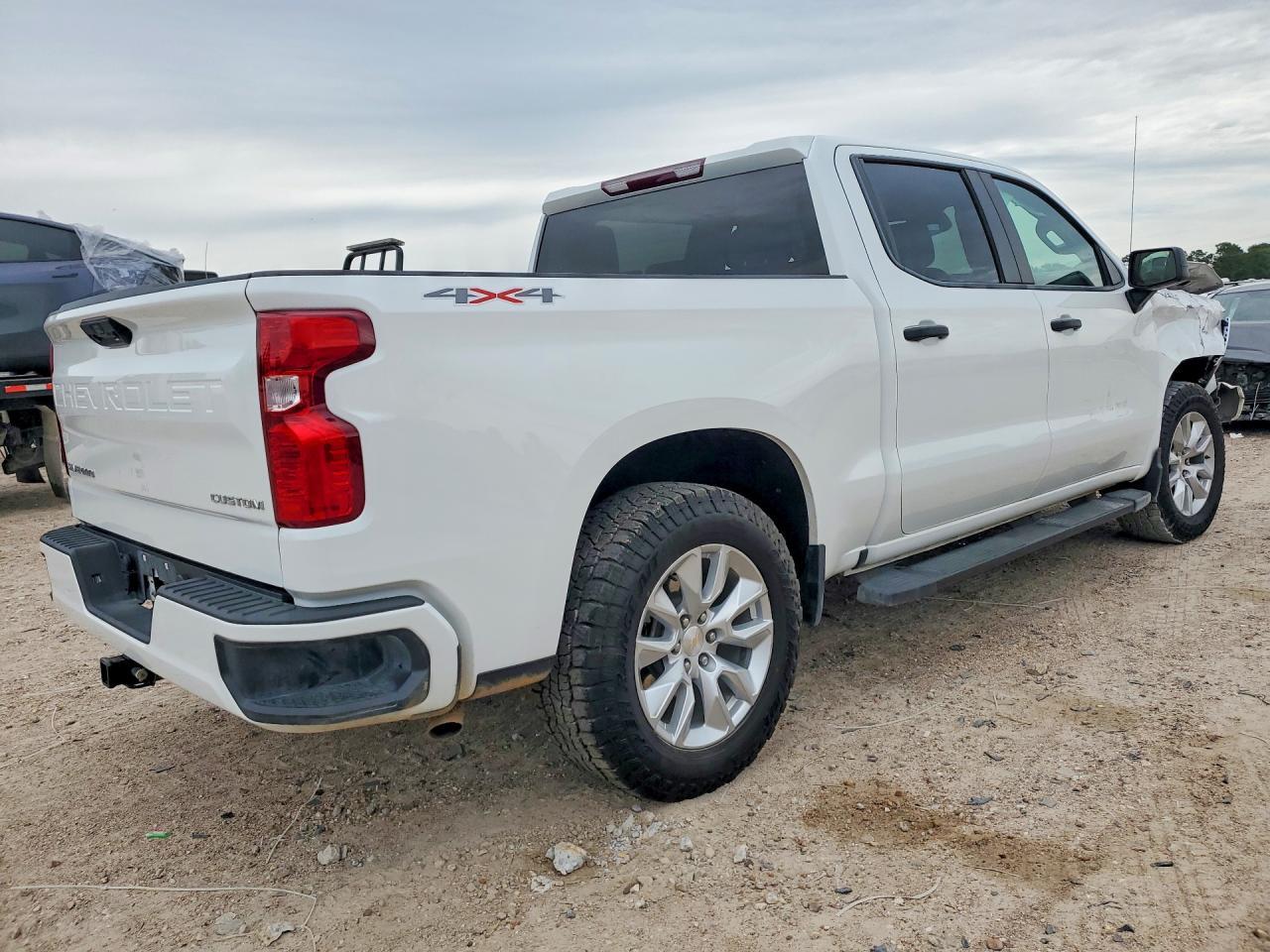 2024 Chevrolet Silverado K1500 Custom - Image 3