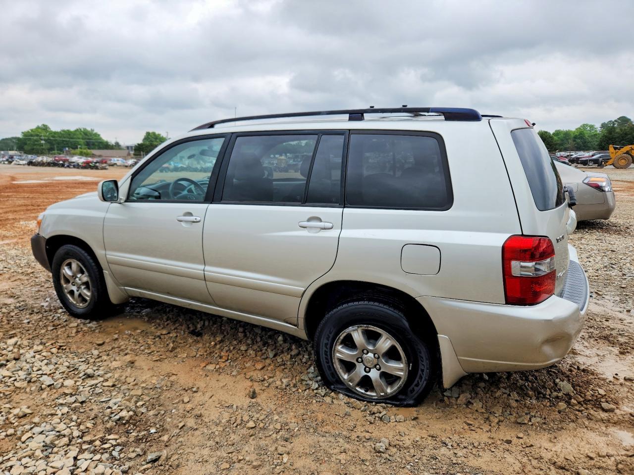 2004 Toyota Highlander Base - Фото 2