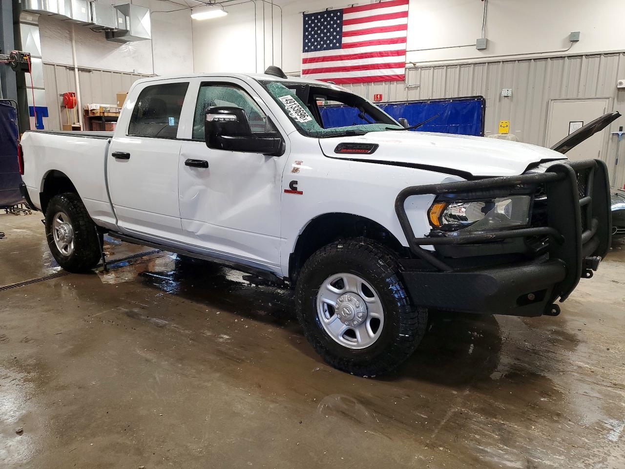 2023 Ram 2500 Tradesman - Фото 4