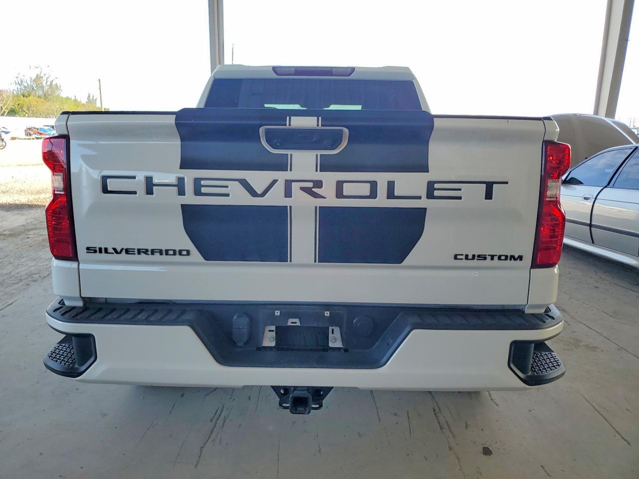 2023 Chevrolet Silverado C1500 Custom - Фото 6