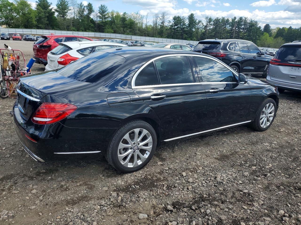 2017 Mercedes-Benz E 300 4Matic - Фото 3