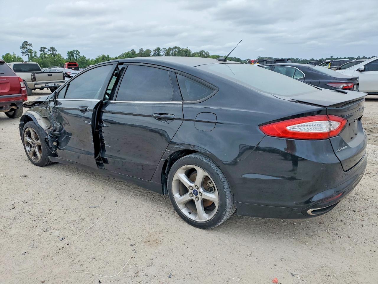 2013 Ford Fusion - Фото 2