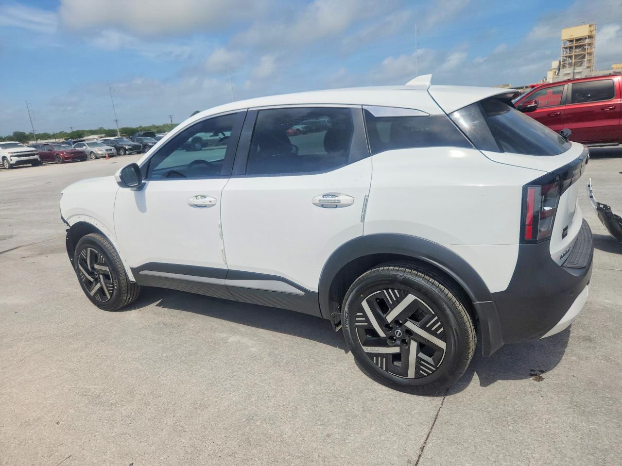 2025 Nissan Kicks Sv - Фото 2