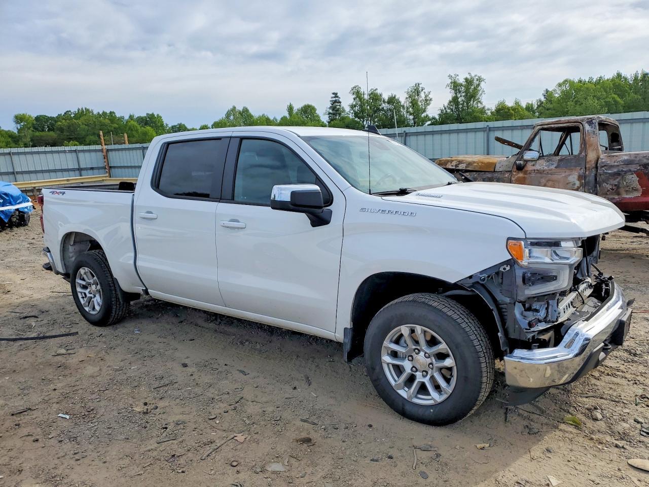 2024 Chevrolet Silverado K1500 Lt-L - Image 4