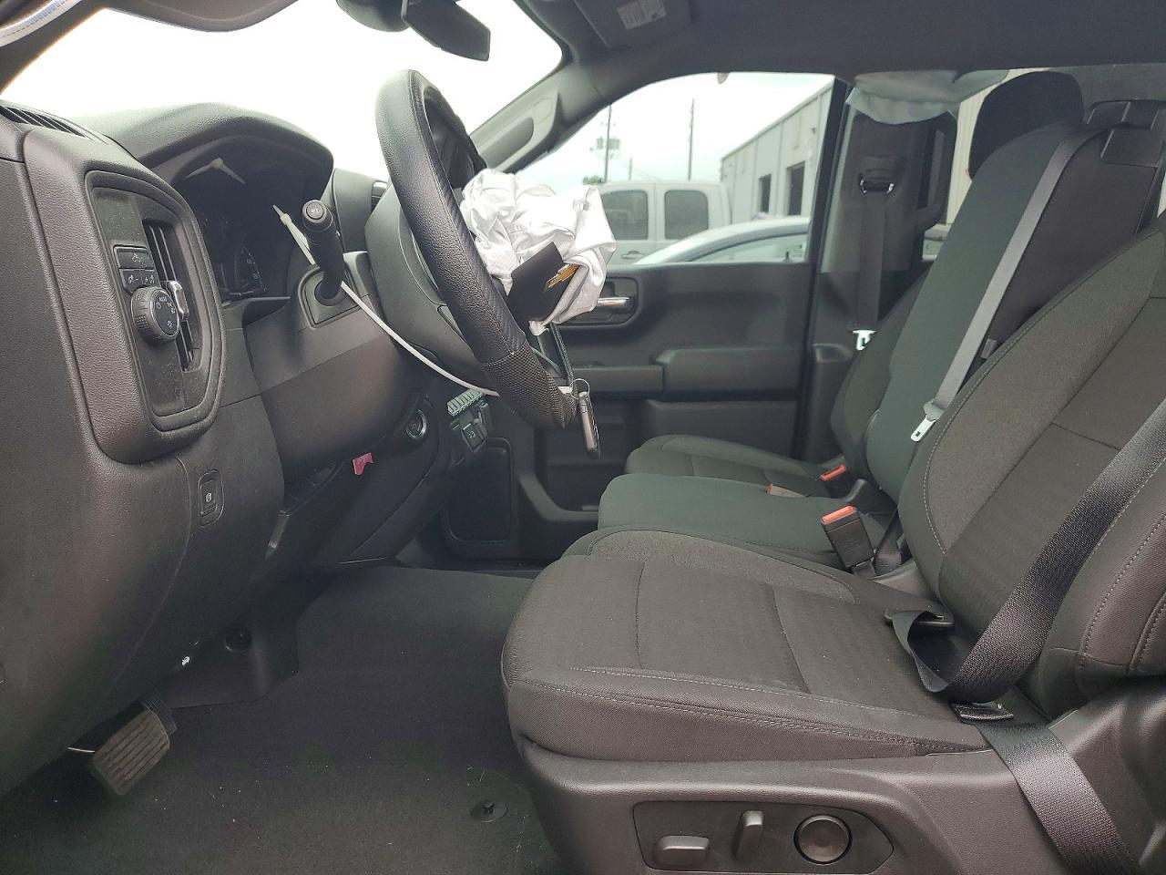 2026 Chevrolet Silverado C1500 Custom - Image 7