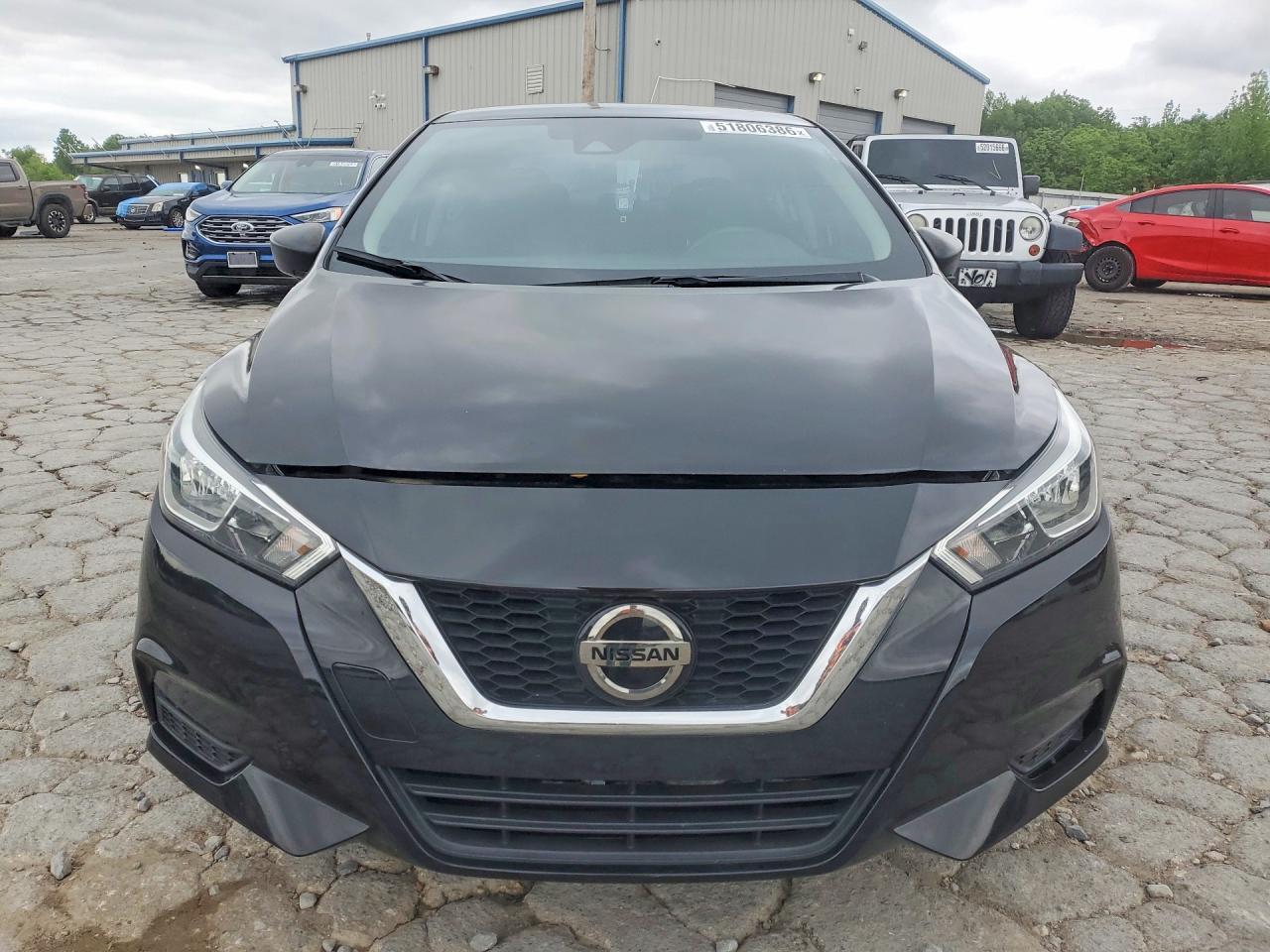 2021 Nissan Versa - Фото 5