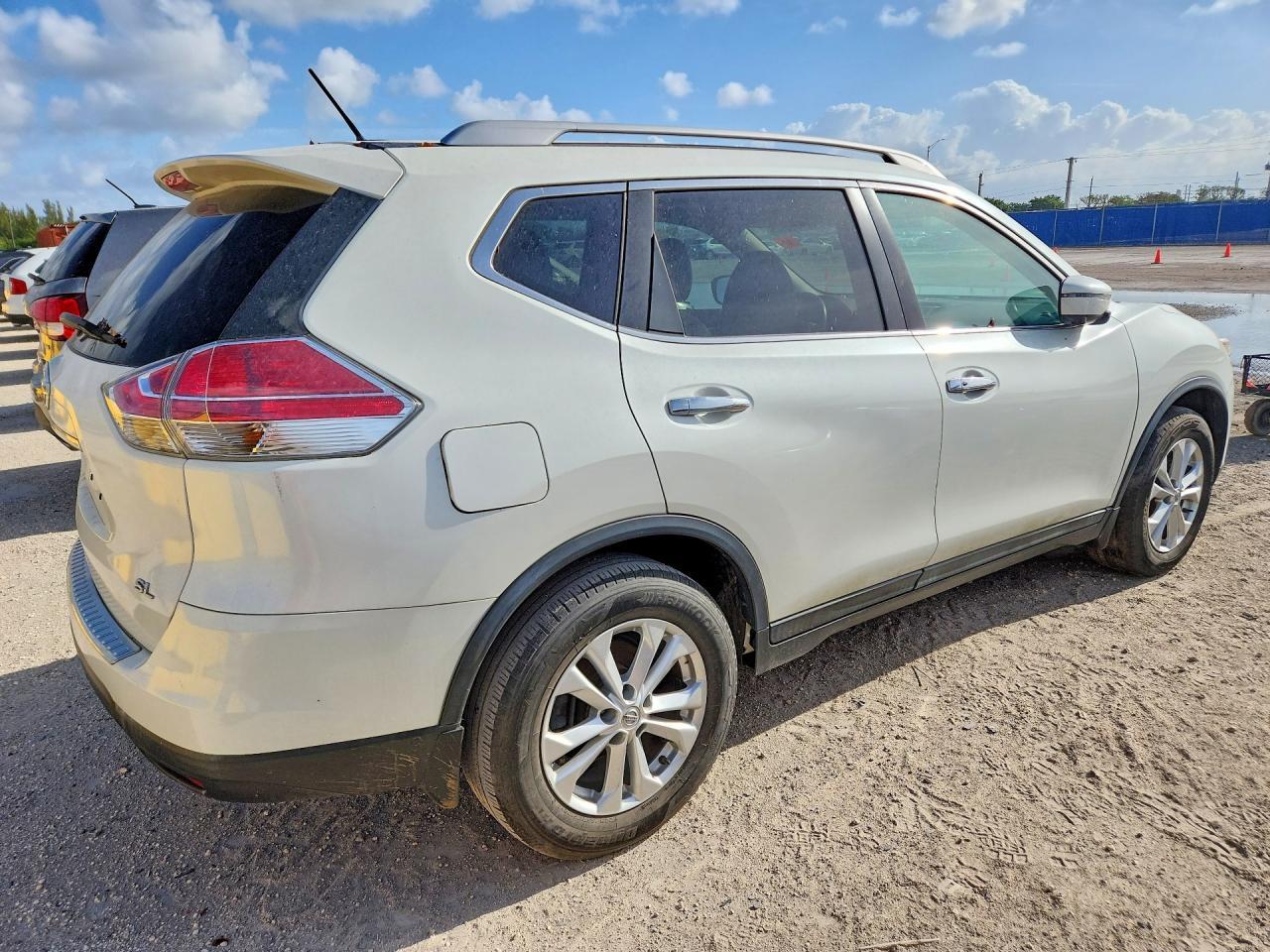 2016 Nissan Rogue Sl - Image 3