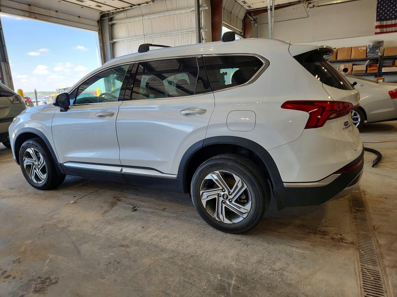 2022 Hyundai Santa Fe Sel - Image 2