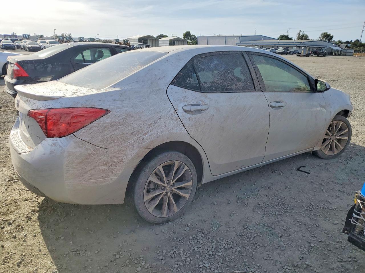 2017 Toyota Corolla - Фото 3