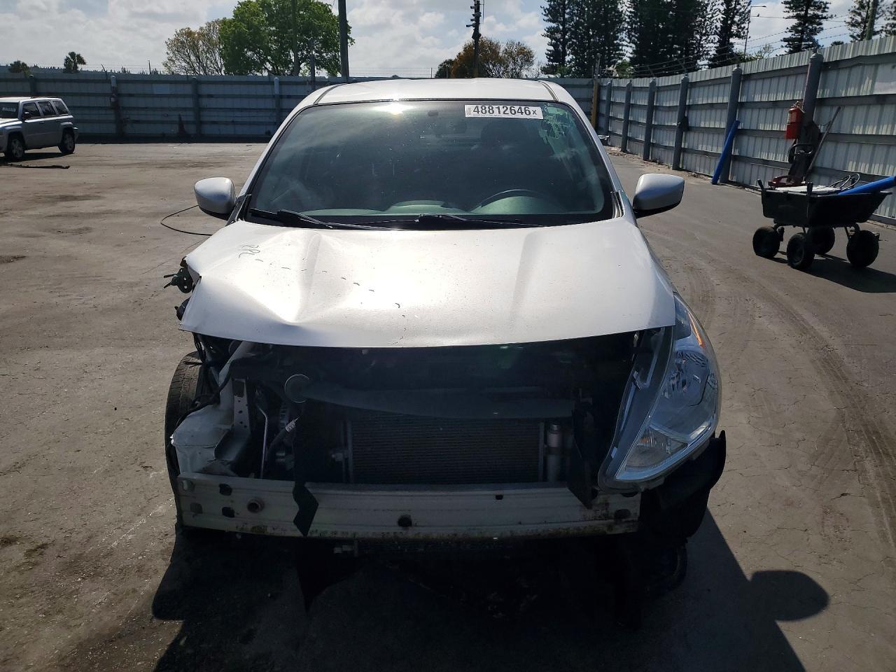 2018 Nissan Versa S Plus - Фото 5