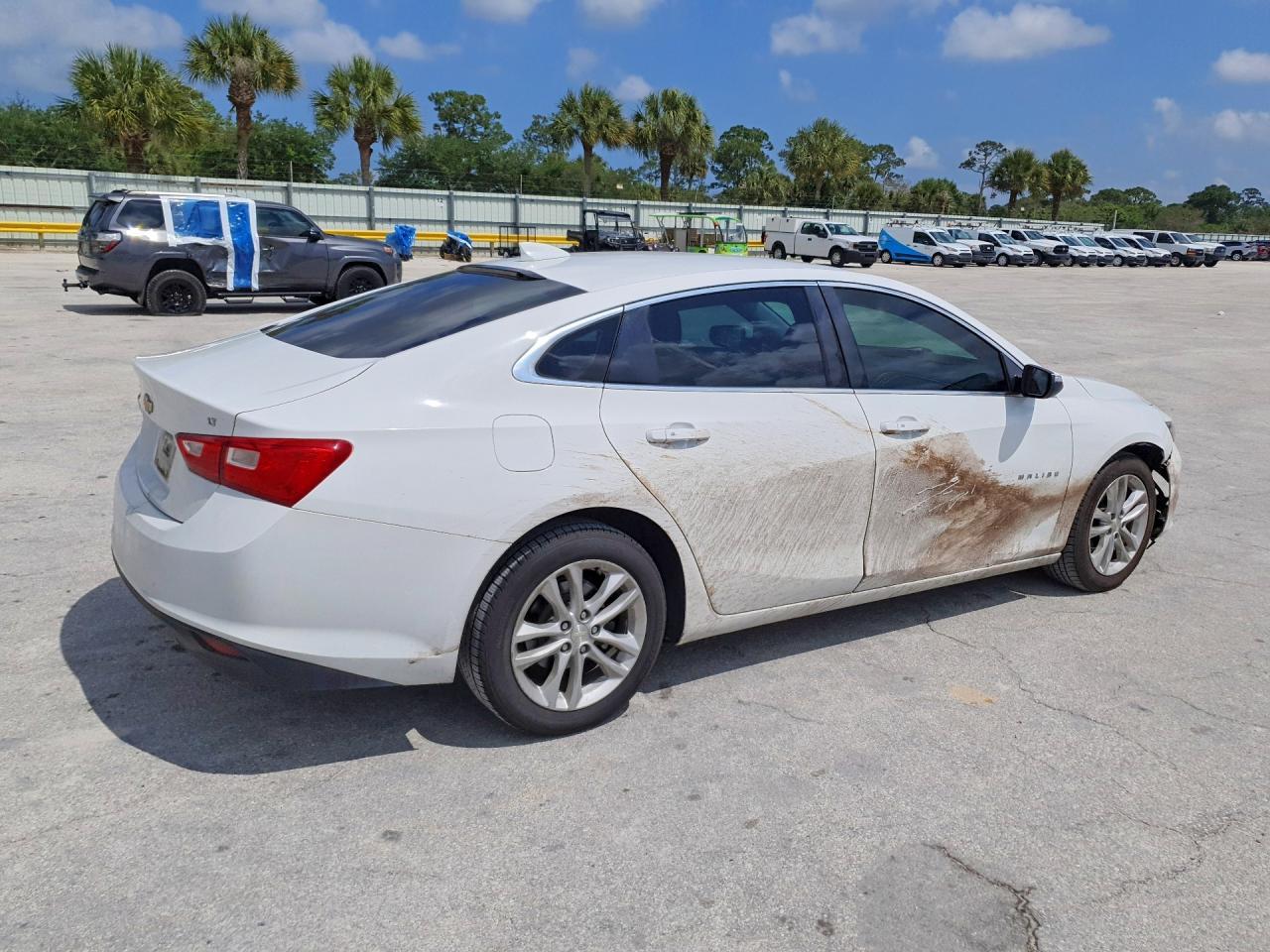 2018 Chevrolet Malibu Lt - Image 3