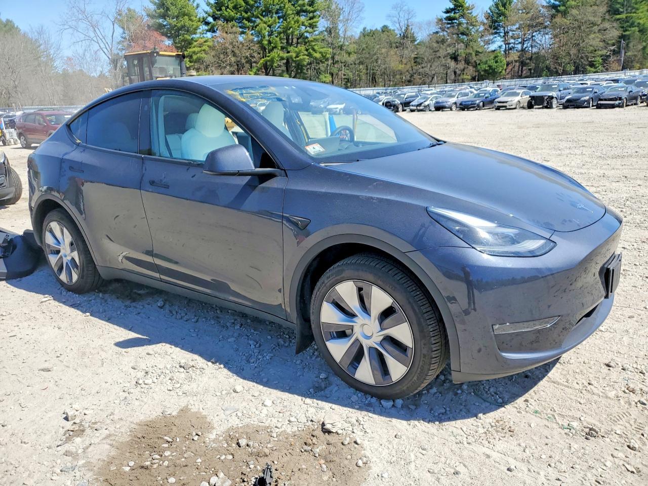 2024 Tesla Model Y - Image 4