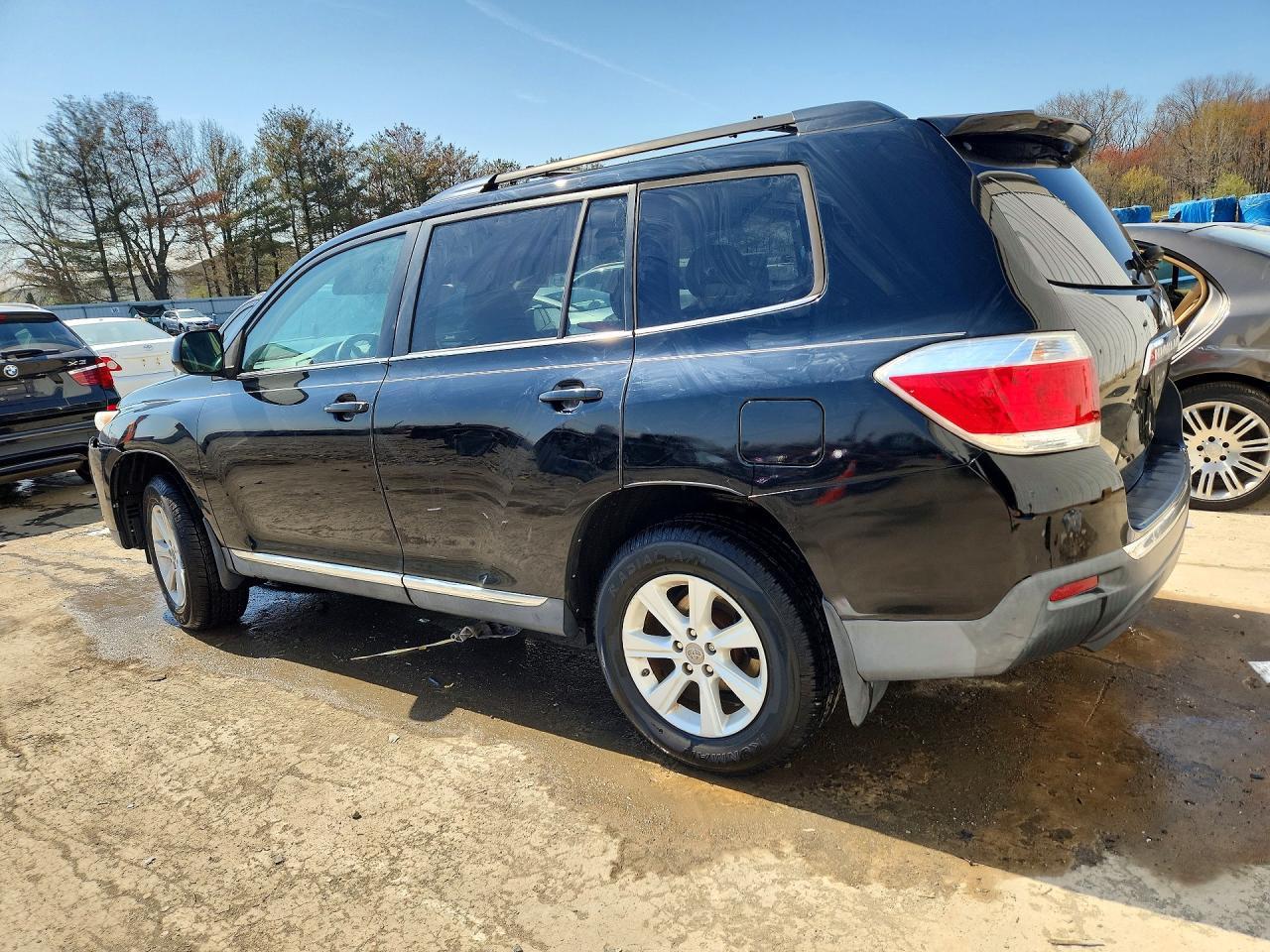 2012 Toyota Highlander Se - Image 2