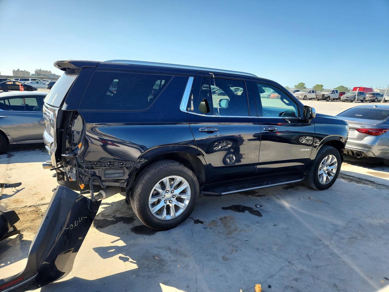 2023 Chevrolet Tahoe C1500 Premier - Фото 3