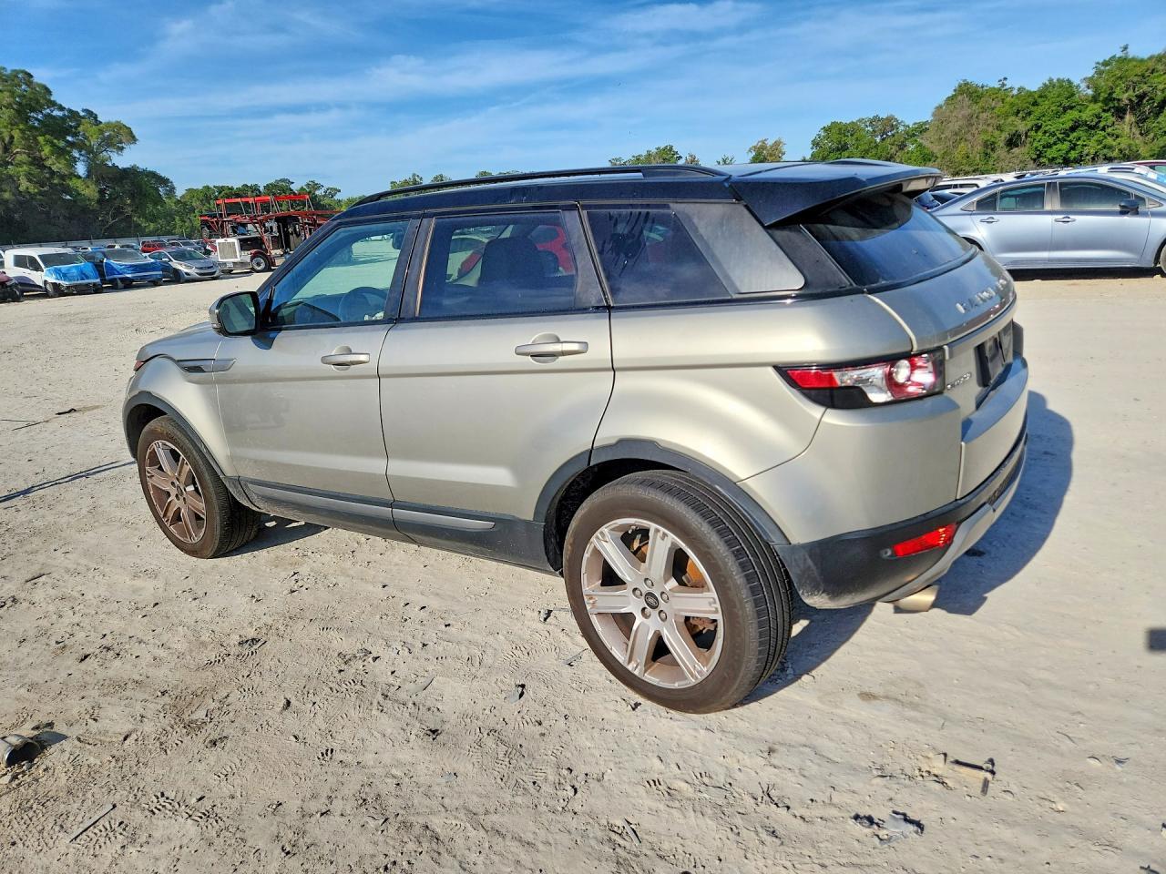 2013 Land Rover Range Rover Evoque Pure Plus - Image 2